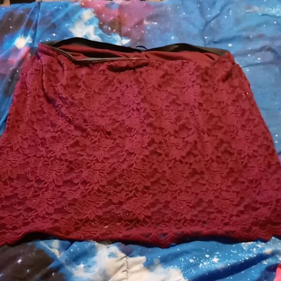 Lacy skirt - Picture 1 of 8
